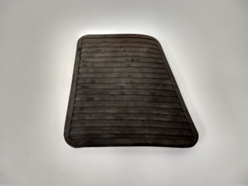 Borracha do paralama da cabine lado direito (pisante) - Volvo NL/EDC (R-691). <BR><a href='ver_produto?Cod=414#titulo' class='btn btn-theme'>ver</a>