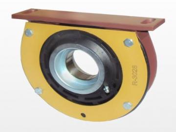com regulagem para ajuste de comprimento do eixo cardan, com rolamento Ø interno 55 mm, com bico graxeiro e pista de vedação do retentor. <BR><a href='ver_produto?Cod=464#titulo' class='btn btn-theme'>ver</a>